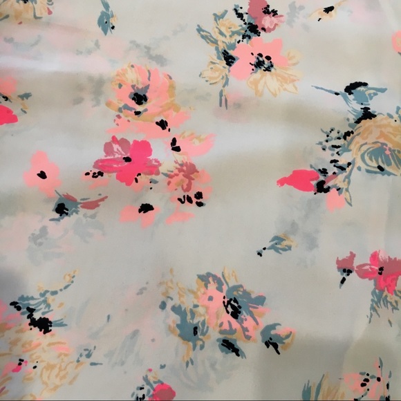 Beautiful Floral Blouse Sz L - Picture 2 of 4